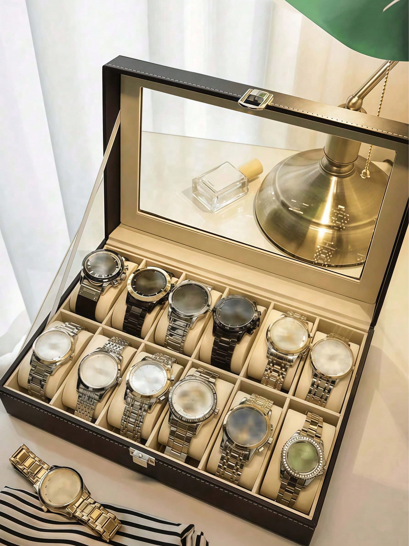 Kotak Jam Tangan Kulit dengan  - Men Accessories Box ulasan dan harga